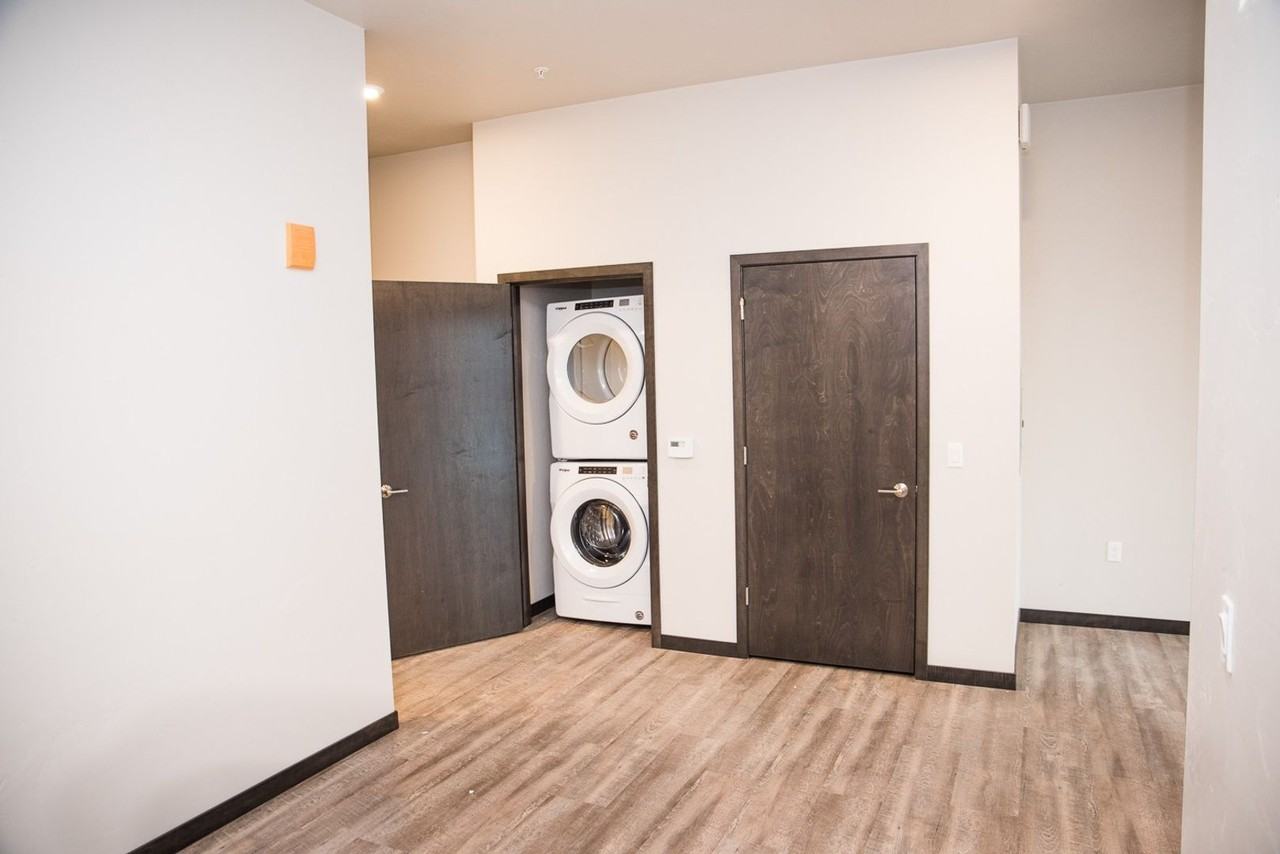 ELEMENT Apartments II - 772 - Photo 6 of 8