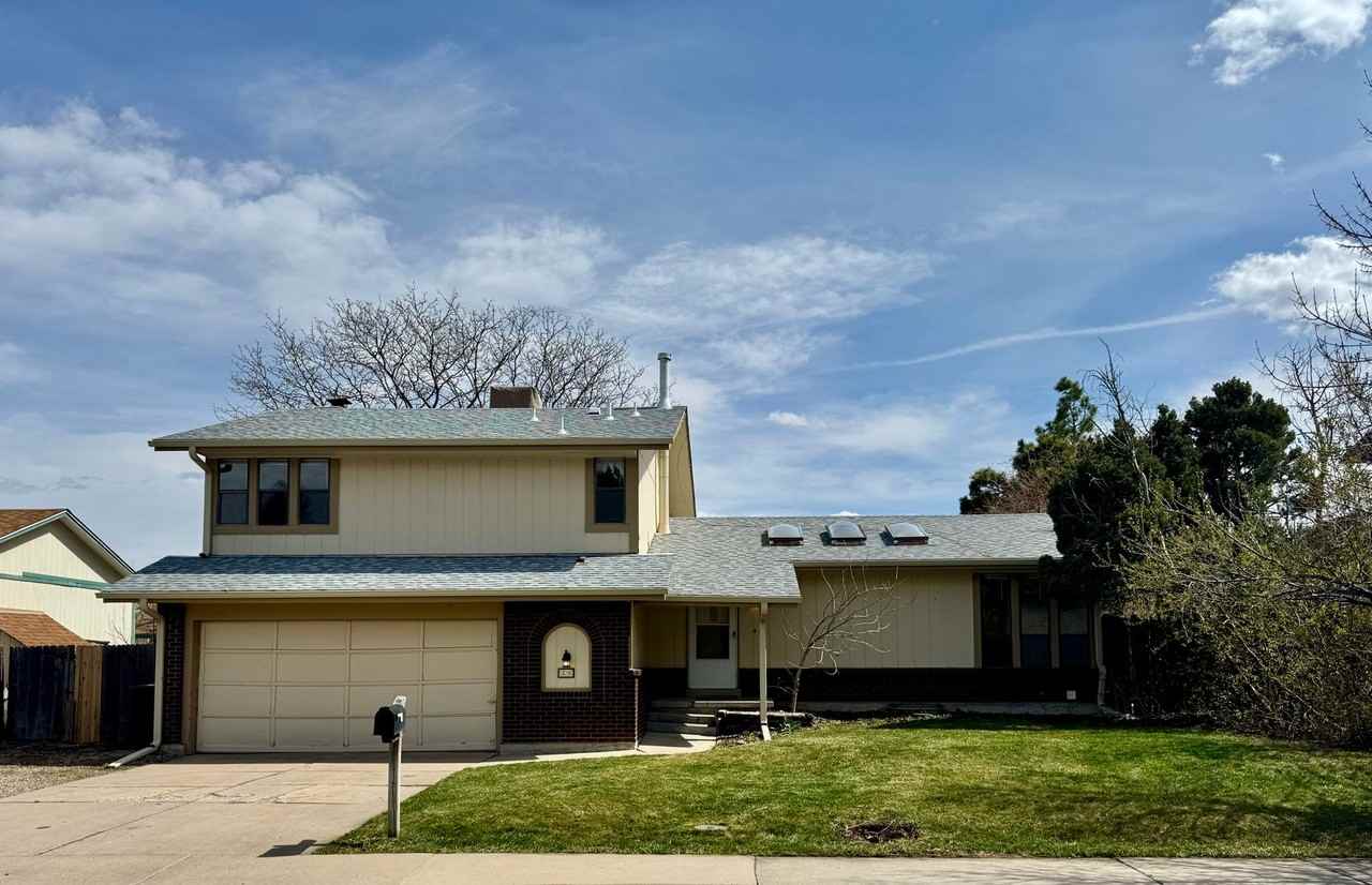 38 S Yank Way - Photo 2 of 30