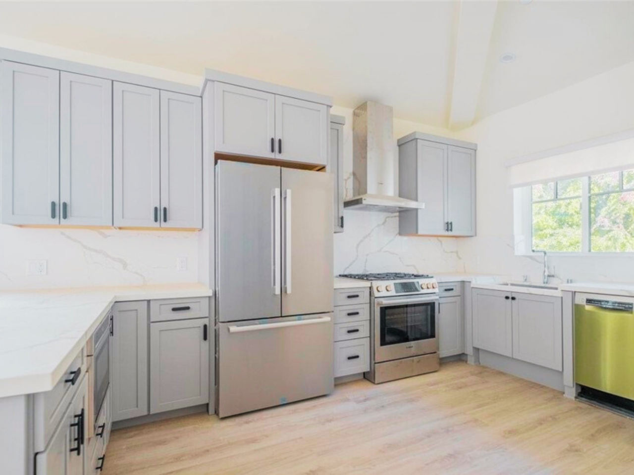 2608 Honolulu Ave #201 - Photo 2 of 22