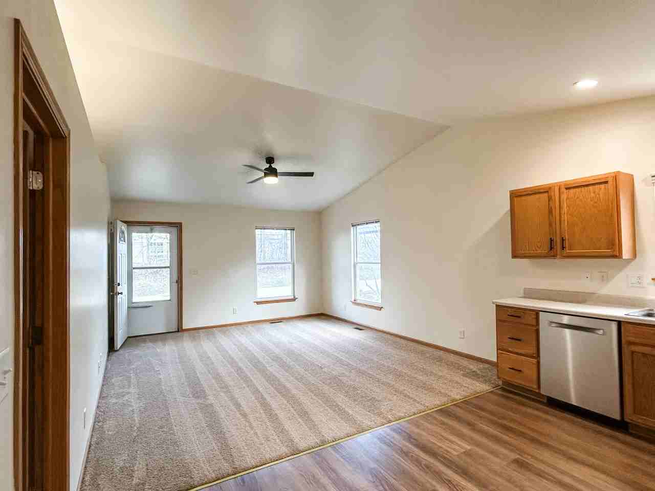 257 Ellen St #257 - Photo 2 of 12