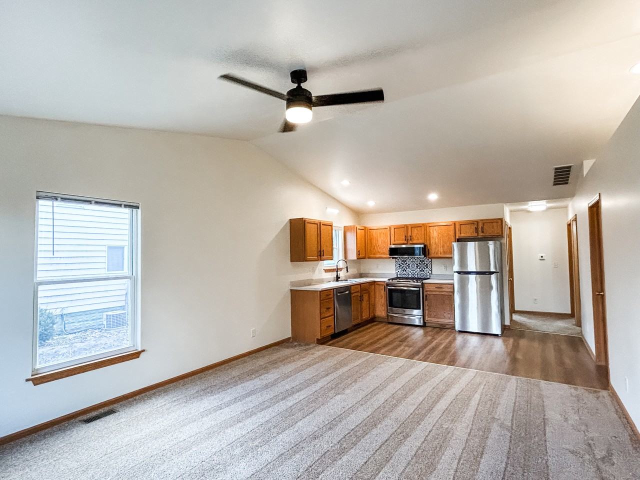 257 Ellen St #257 - Photo 3 of 12