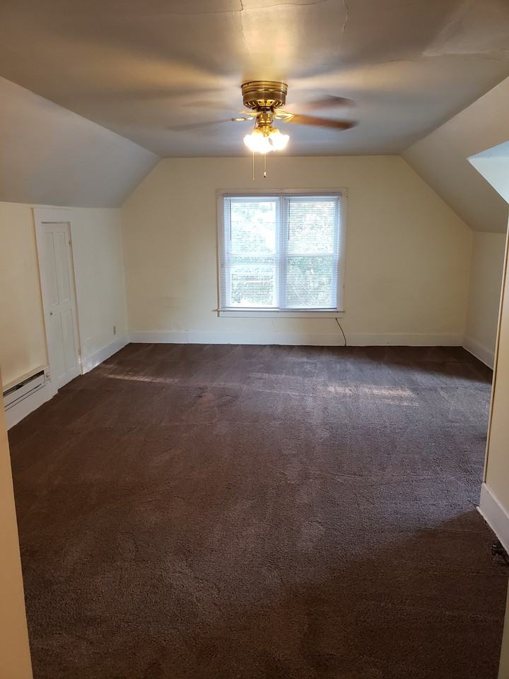 507 E Chestnut St #3 - Photo 3 of 7