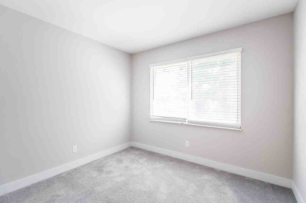 2338 Vaek Dr - Photo 3 of 10