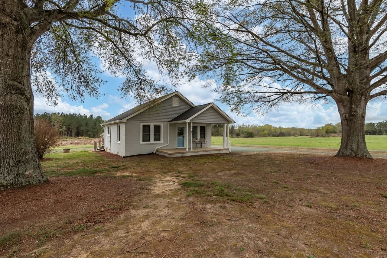 4205 E Greensboro Chapel Hill Rd - Photo 2 of 20