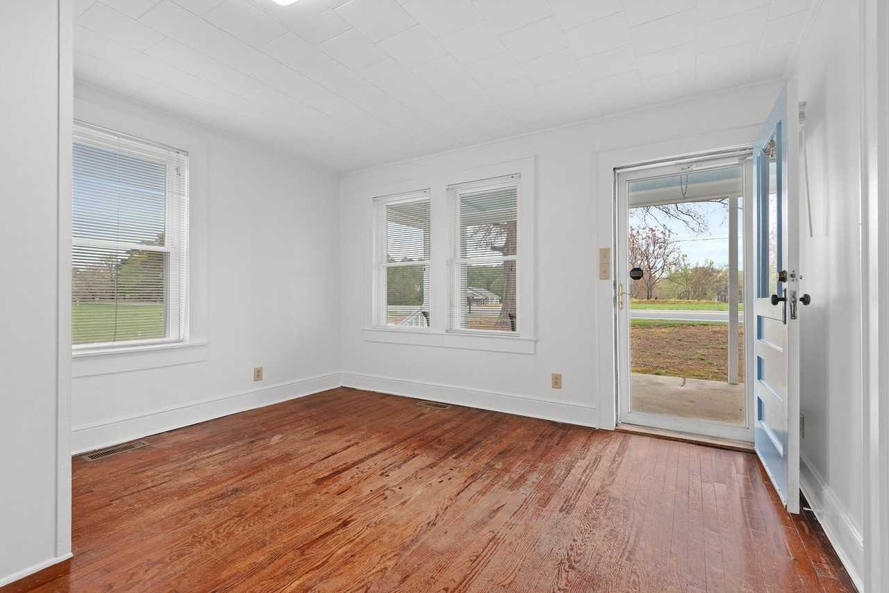 4205 E Greensboro Chapel Hill Rd - Photo 3 of 20