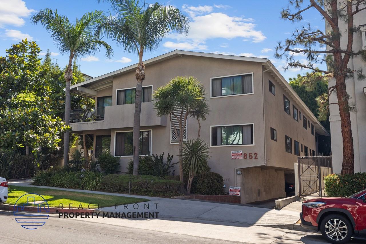 852 S. Lucerne Blvd. - Photo 4 of 11