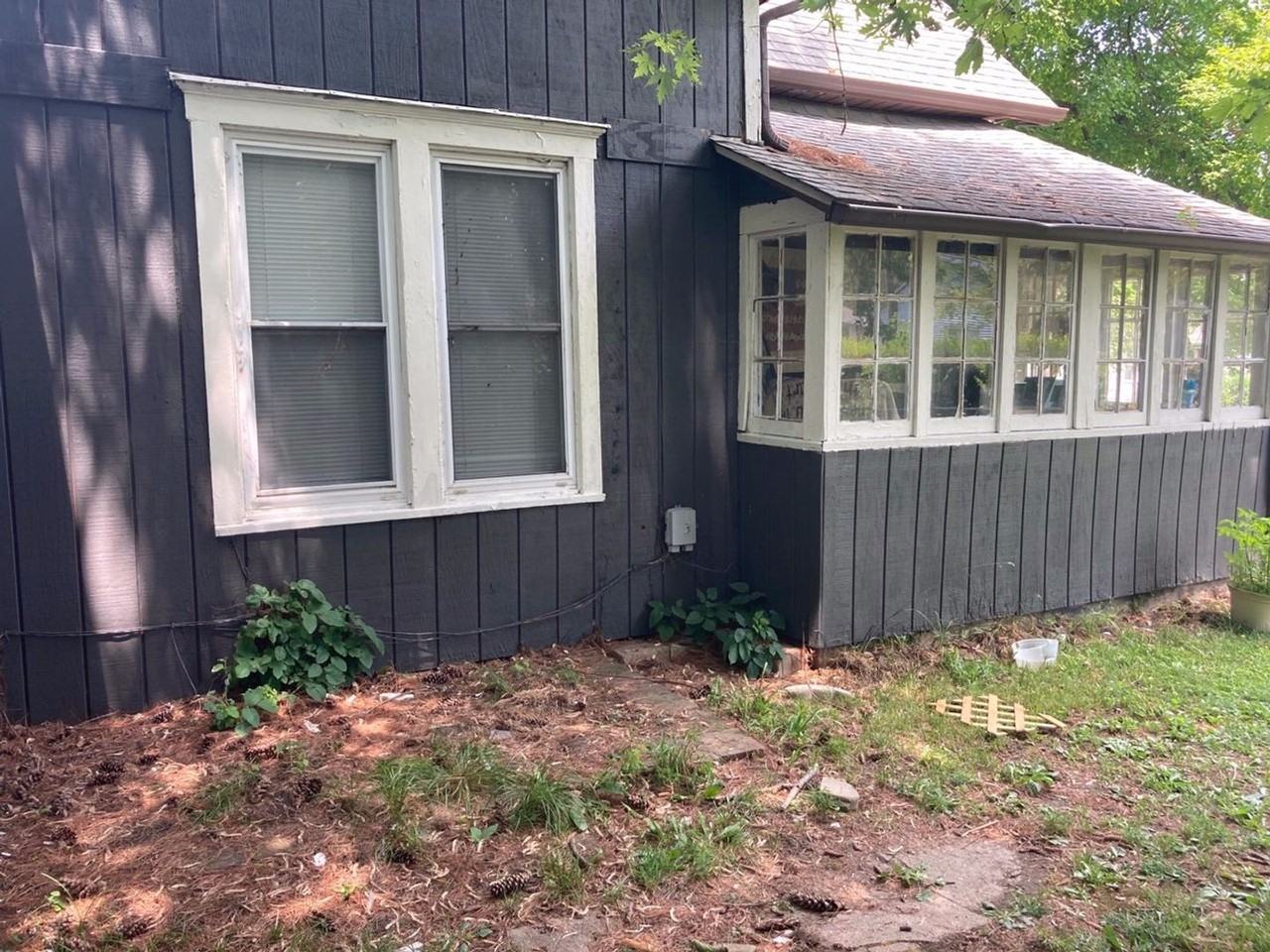 1052 John St - Photo 2 of 17