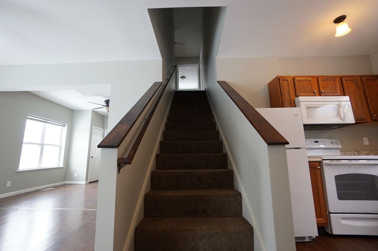 1701 Pierce St - Photo 2 of 24