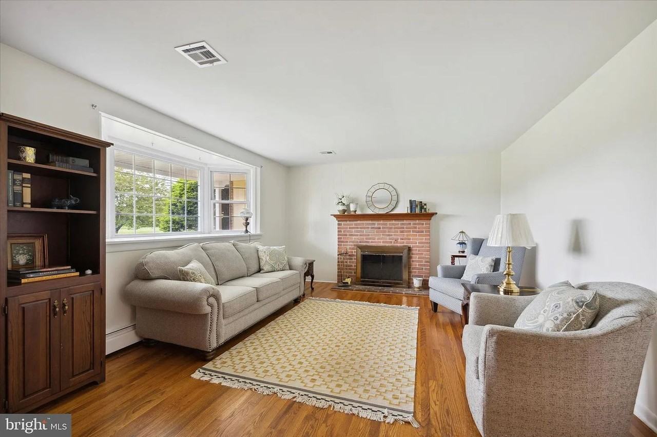 128 Morris Rd - Photo 4 of 37