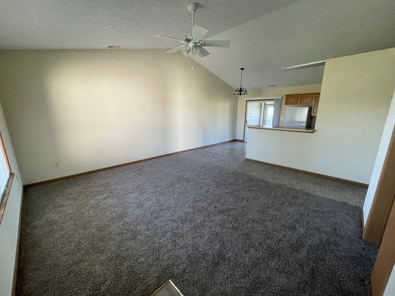 3223 Mendel Dr - Photo 2 of 14