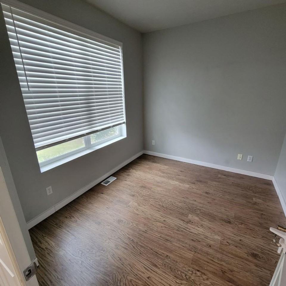 3520 Preston St Ne - Photo 5 of 30
