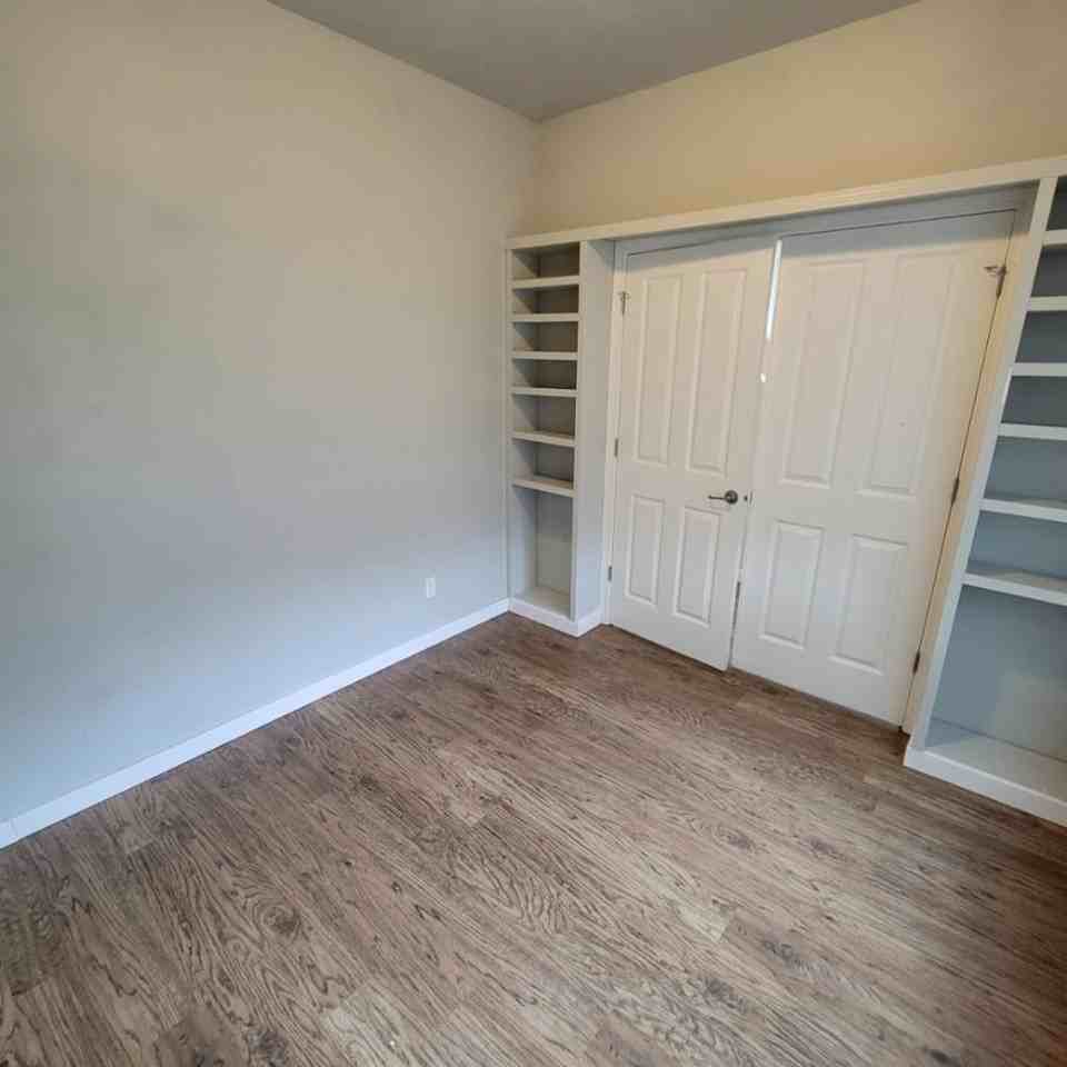 3520 Preston St Ne - Photo 7 of 30