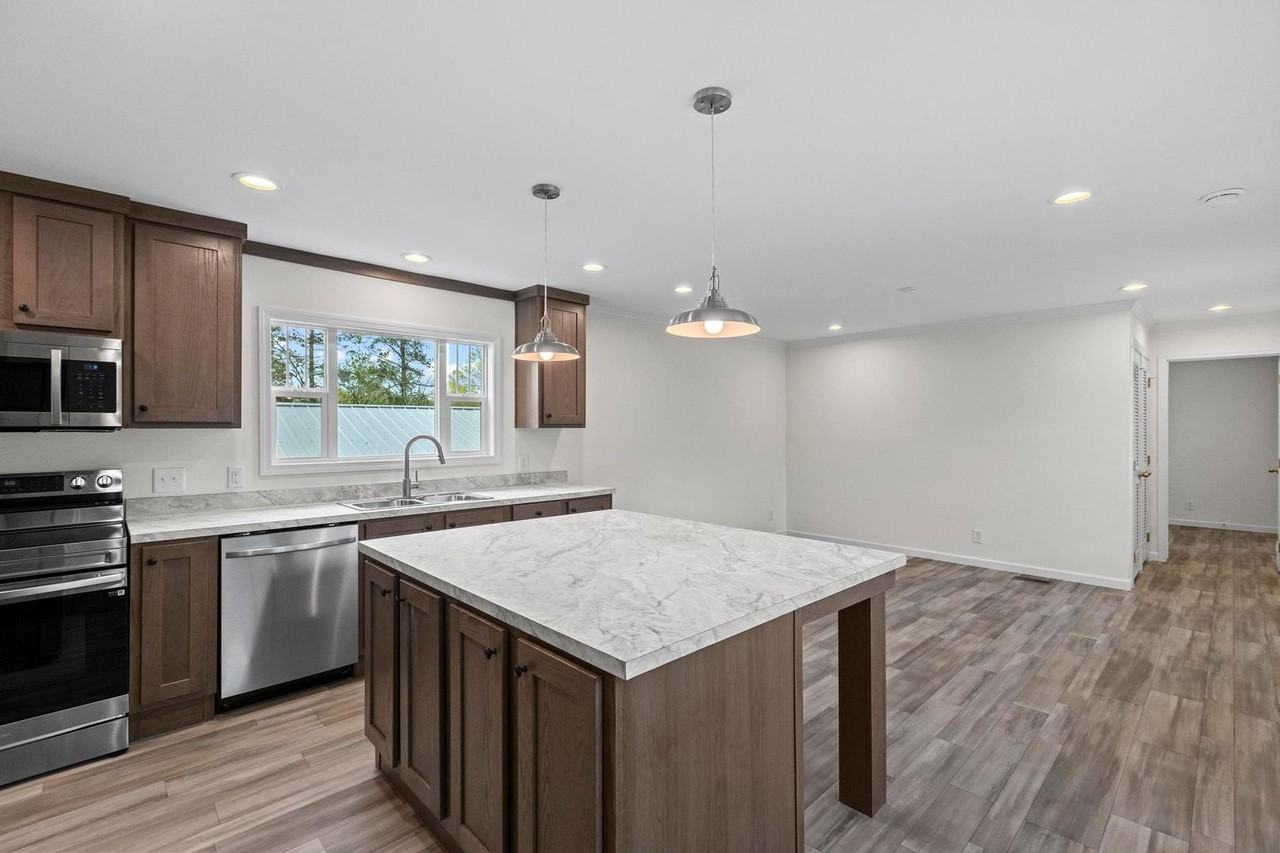 425 Beckys Creek Rd - Photo 5 of 20