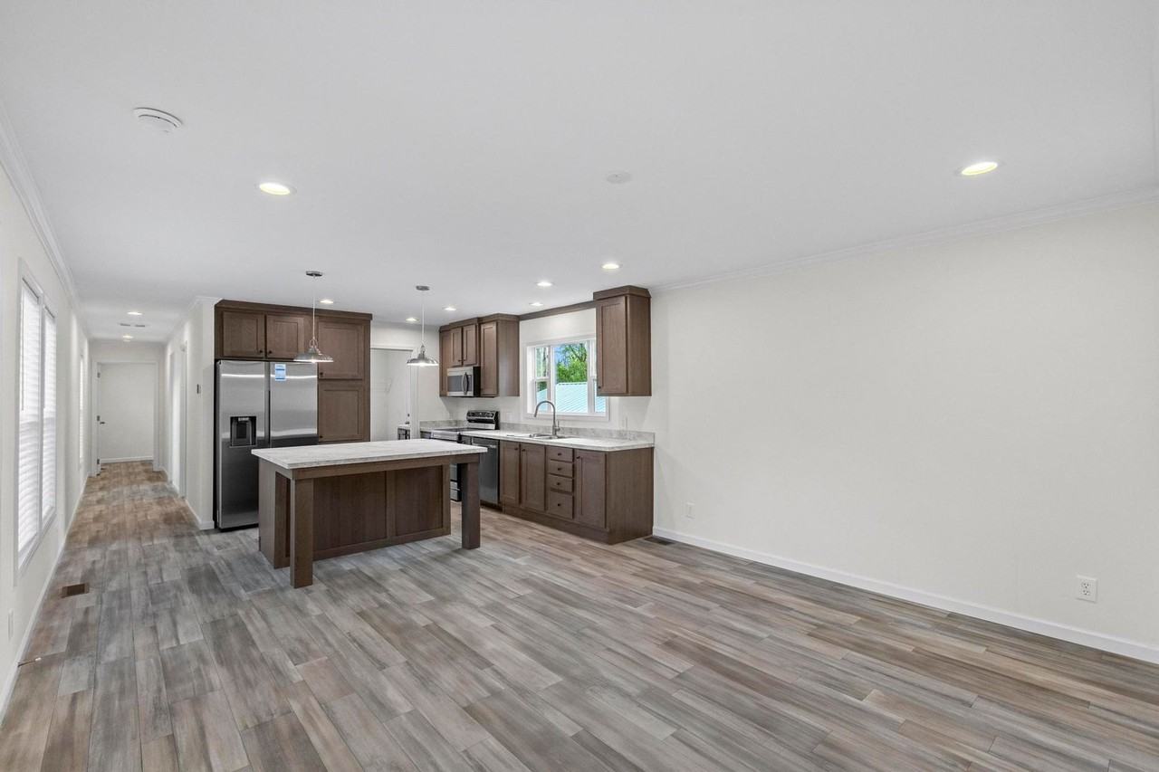 425 Beckys Creek Rd - Photo 6 of 20