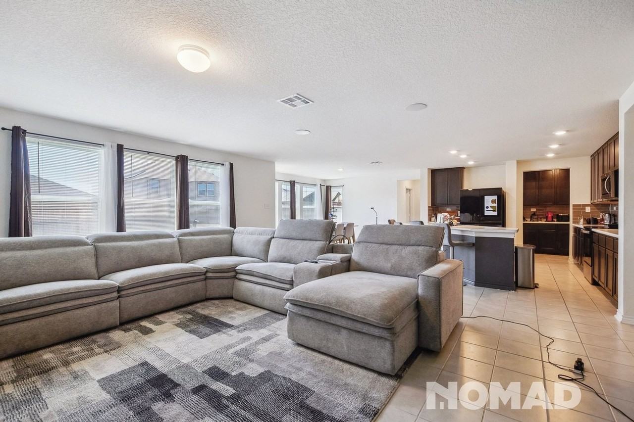 517 Harvest Flds - Photo 2 of 29