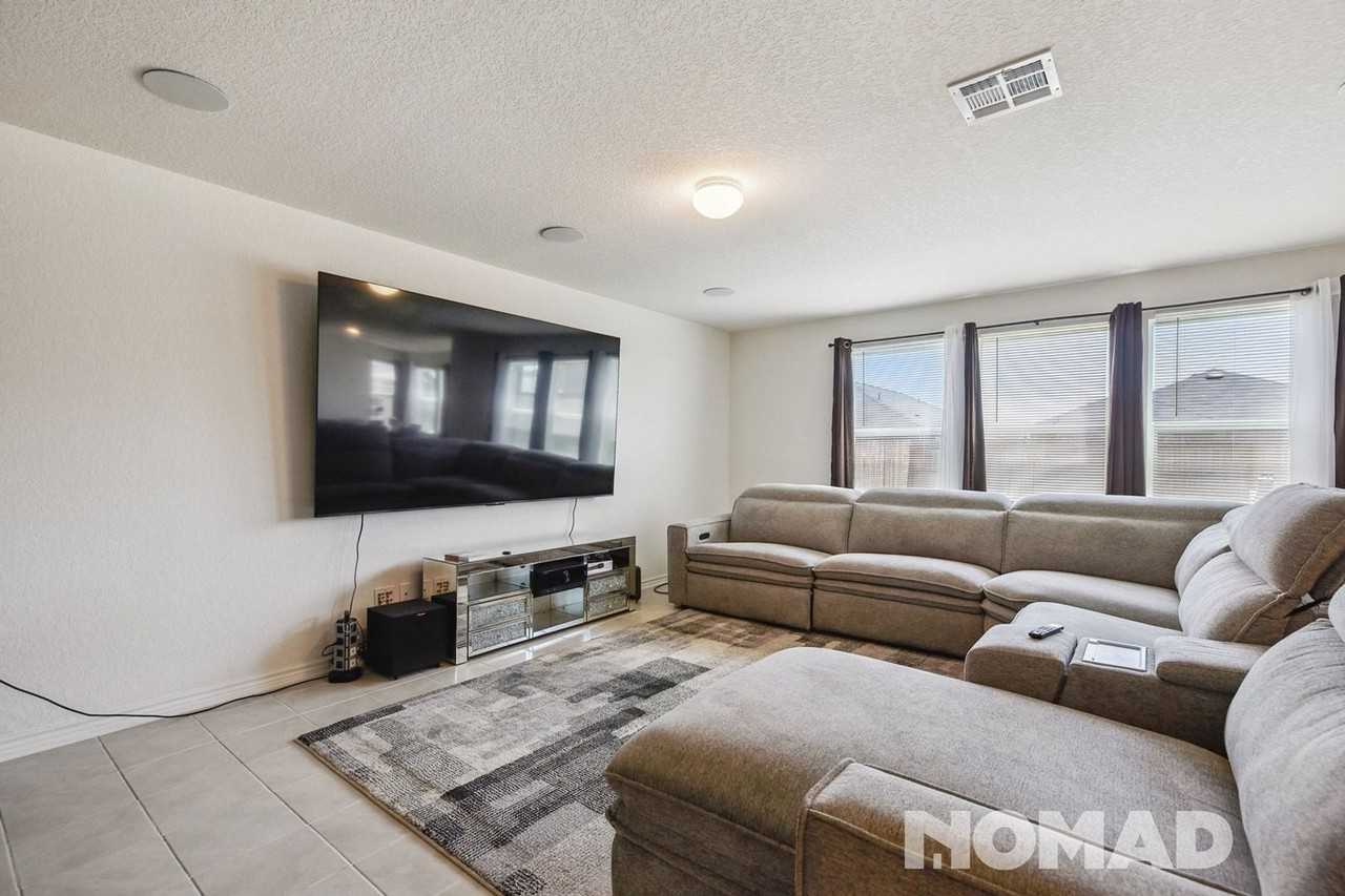 517 Harvest Flds - Photo 3 of 29