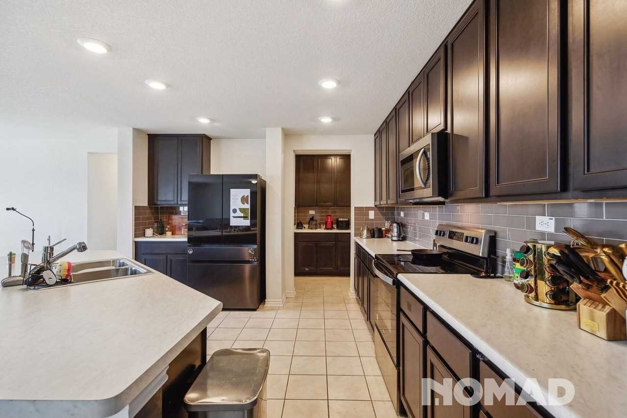 517 Harvest Flds - Photo 5 of 29