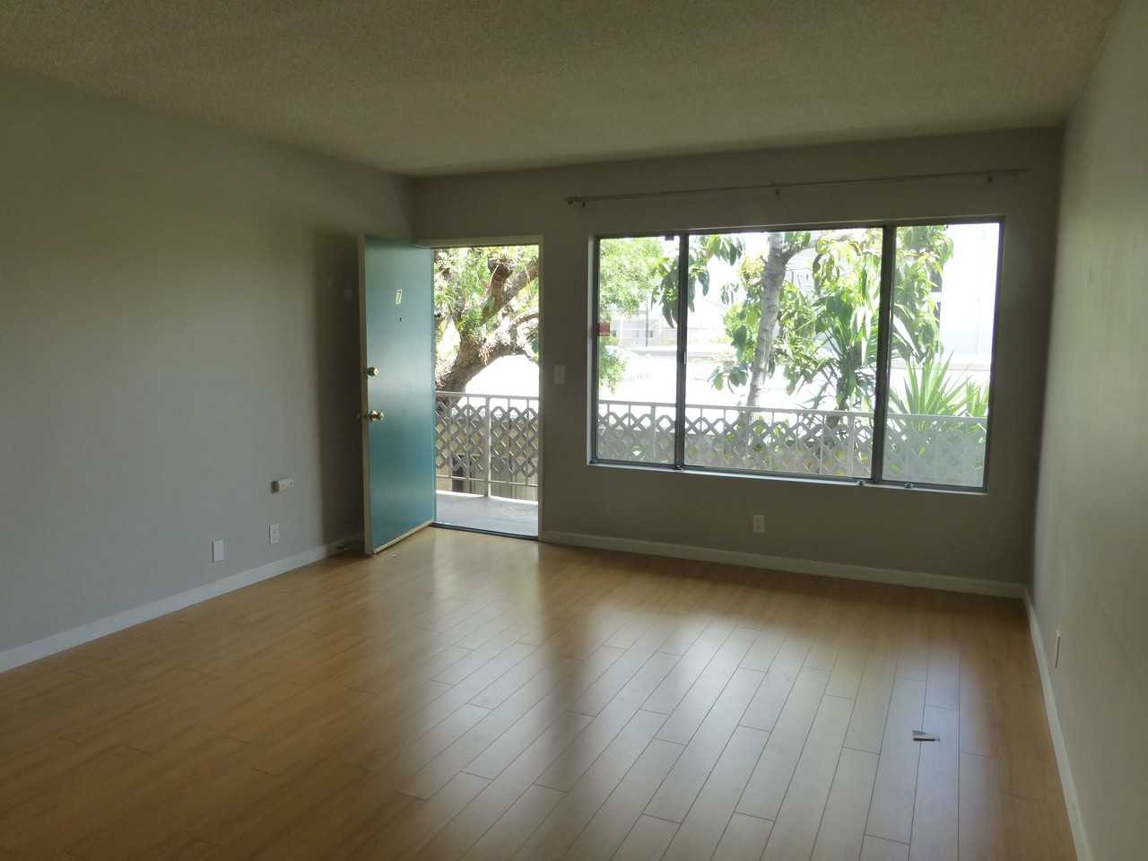 11932 Courtleigh Drive #7 - Photo 3 of 9