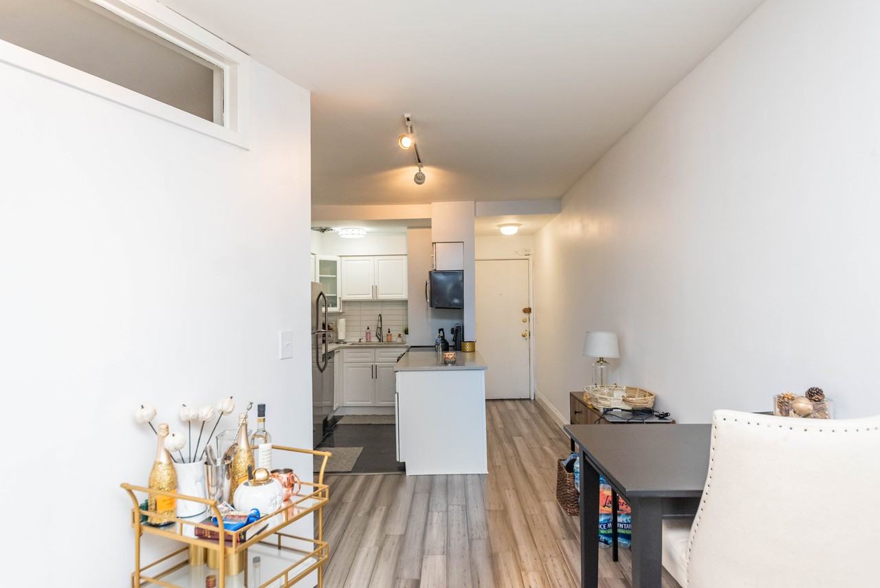 1750 N Wells St #106 - Photo 5 of 13