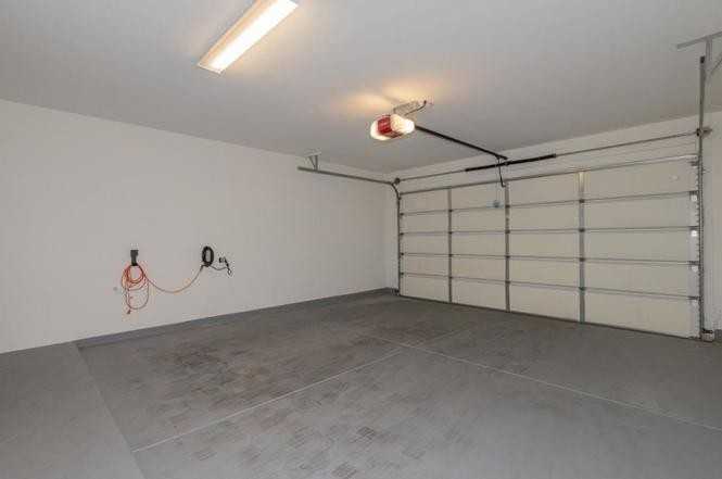 8721 East Perry Park Circle - Photo 3 of 5