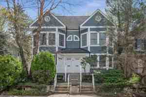 featured image of 36 Phoenix Ave Apt A #A