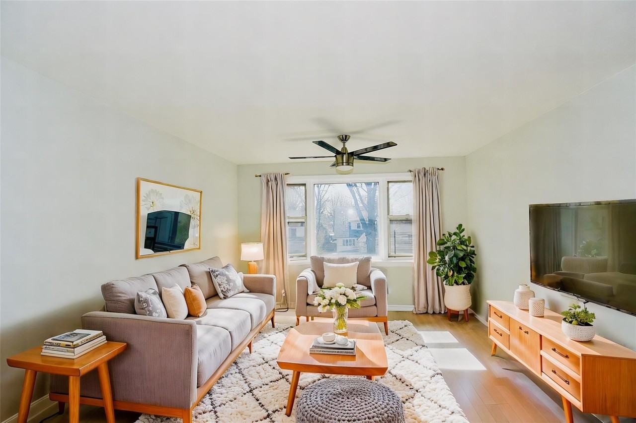 33 E Grand St #B3C - Photo 3 of 8