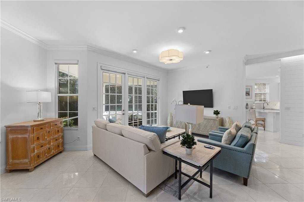 193 Colonade Circle #1506 - Photo 4 of 24