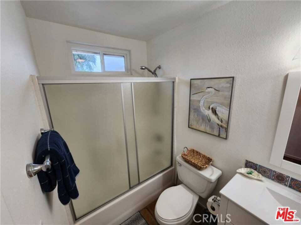 37200 Glenoaks Rd ##2 - Photo 3 of 27