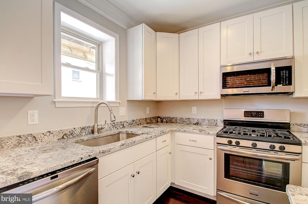 3014 E Baltimore St - Photo 3 of 9