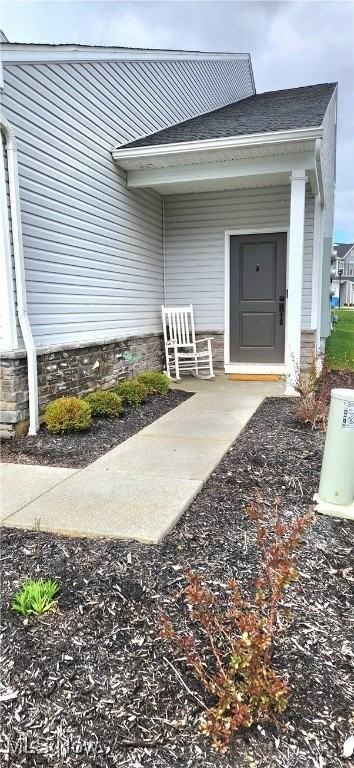 1368 Maple Grove Ln - Photo 2 of 21