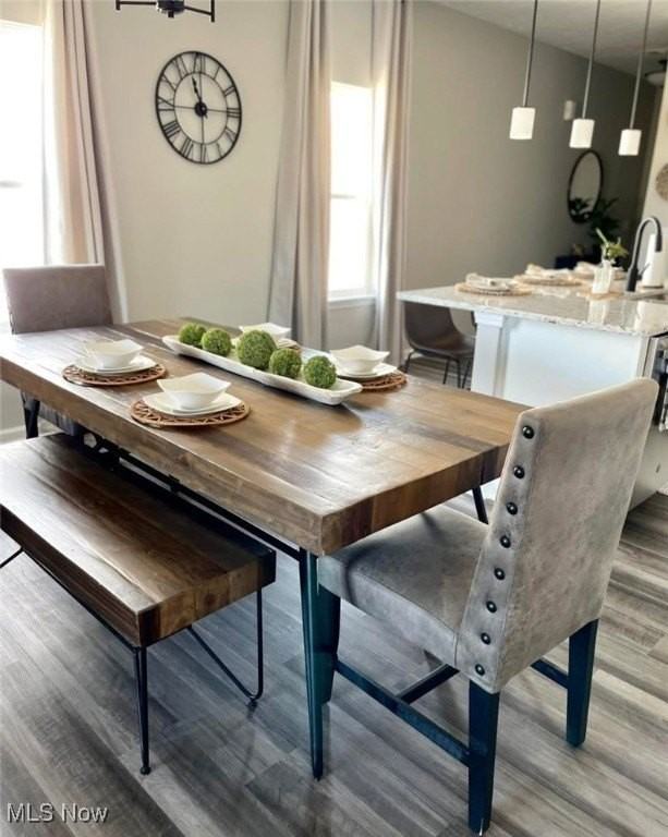 1368 Maple Grove Ln - Photo 5 of 21