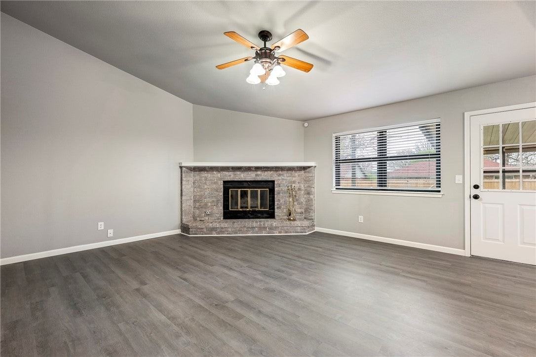 3807 W Olive St - Photo 3 of 24