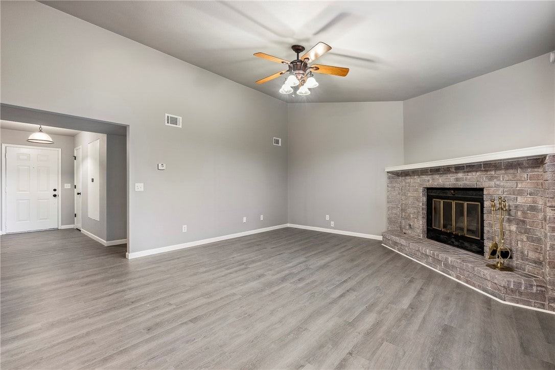 3807 W Olive St - Photo 5 of 24