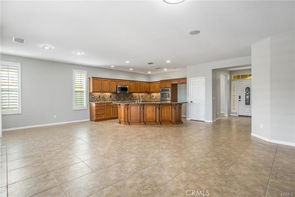 60310 Desert Rose Drive - Photo 2 of 11