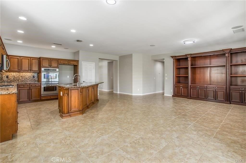 60310 Desert Rose Drive - Photo 3 of 11