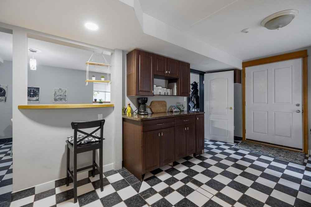 1844 Eastern Drive - Photo 2 of 14