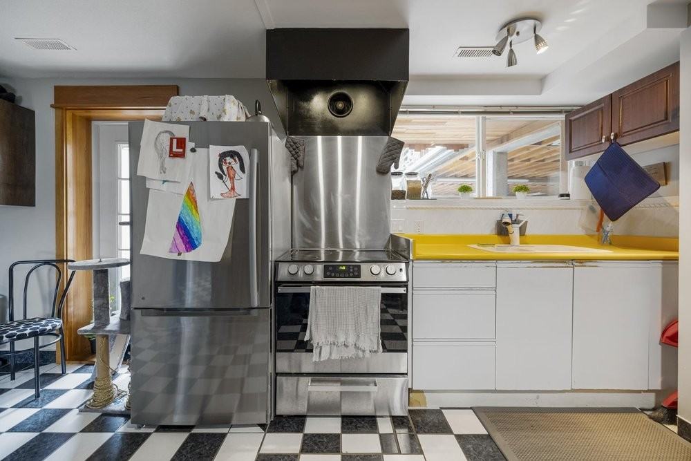 1844 Eastern Drive - Photo 3 of 14