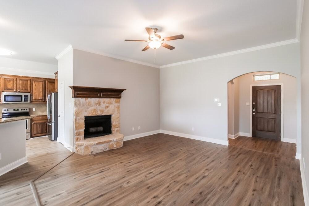 2720 Claydon Dr - Photo 4 of 19