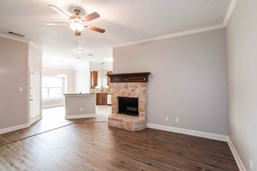 2720 Claydon Dr - Photo 5 of 19