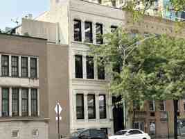 featured image of 1160 N La Salle Dr #2