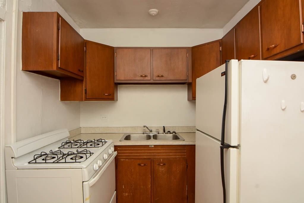 1347 N Dearborn St #603 - Photo 3 of 20