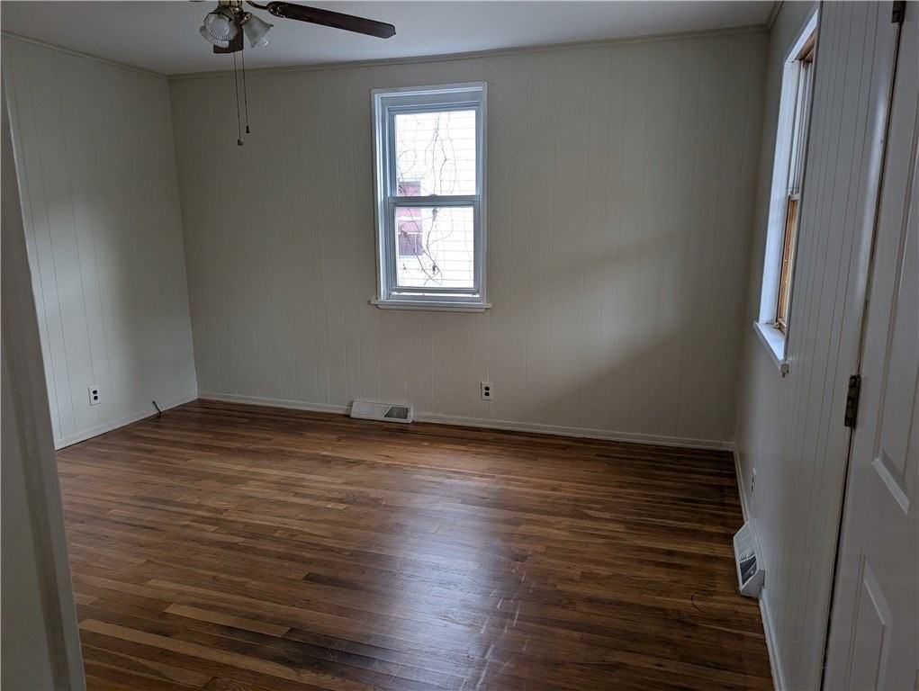 623 Conrad Ave - Photo 4 of 10