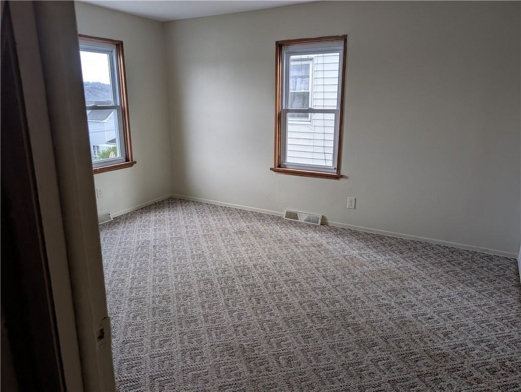 623 Conrad Ave - Photo 6 of 10