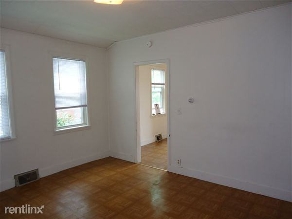 90 Grove St - Photo 3 of 8