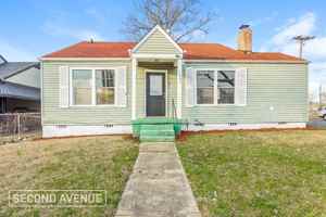 featured image of 1800 Woodland Ave Sw