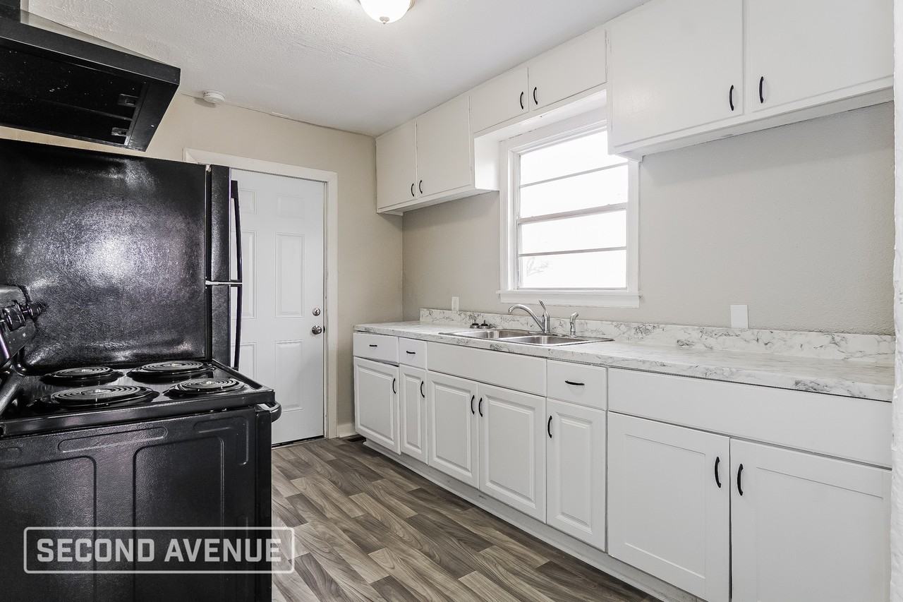1800 Woodland Ave Sw - Photo 7 of 18