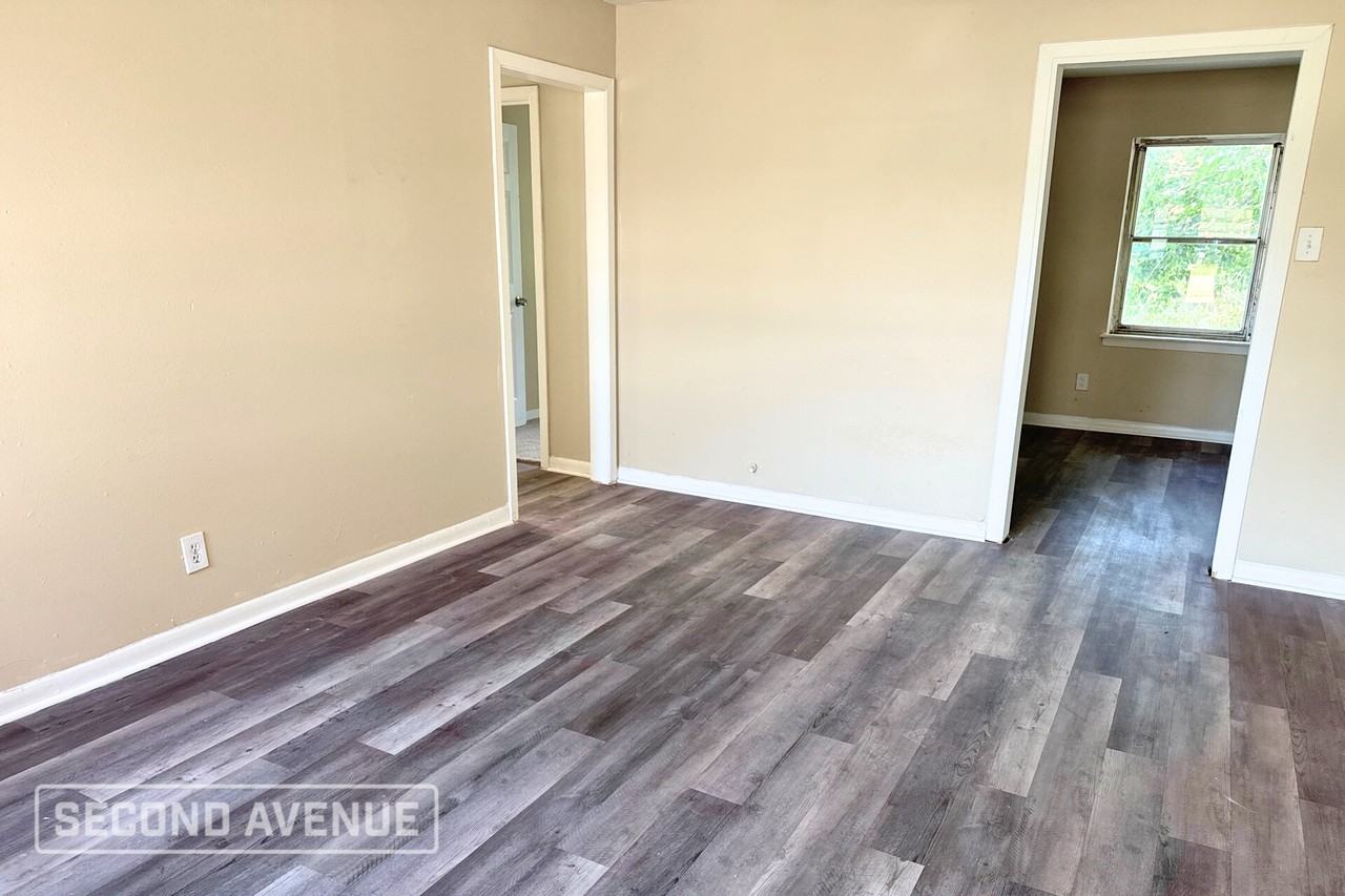 2402 Sunny Dr - Photo 2 of 10