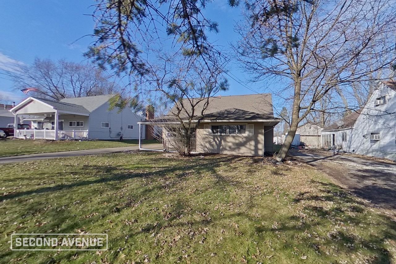 469 S Edgehill Ave - Photo 2 of 24