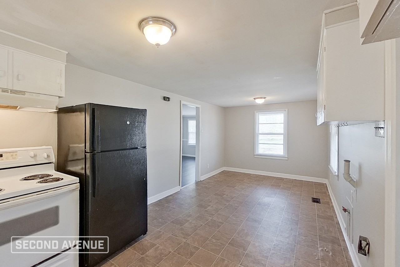 615 Park Rd - Photo 4 of 25