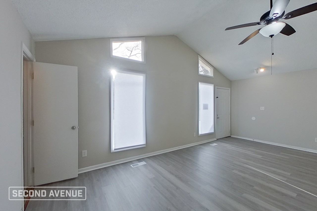 5764 Desoto Dr - Photo 2 of 20